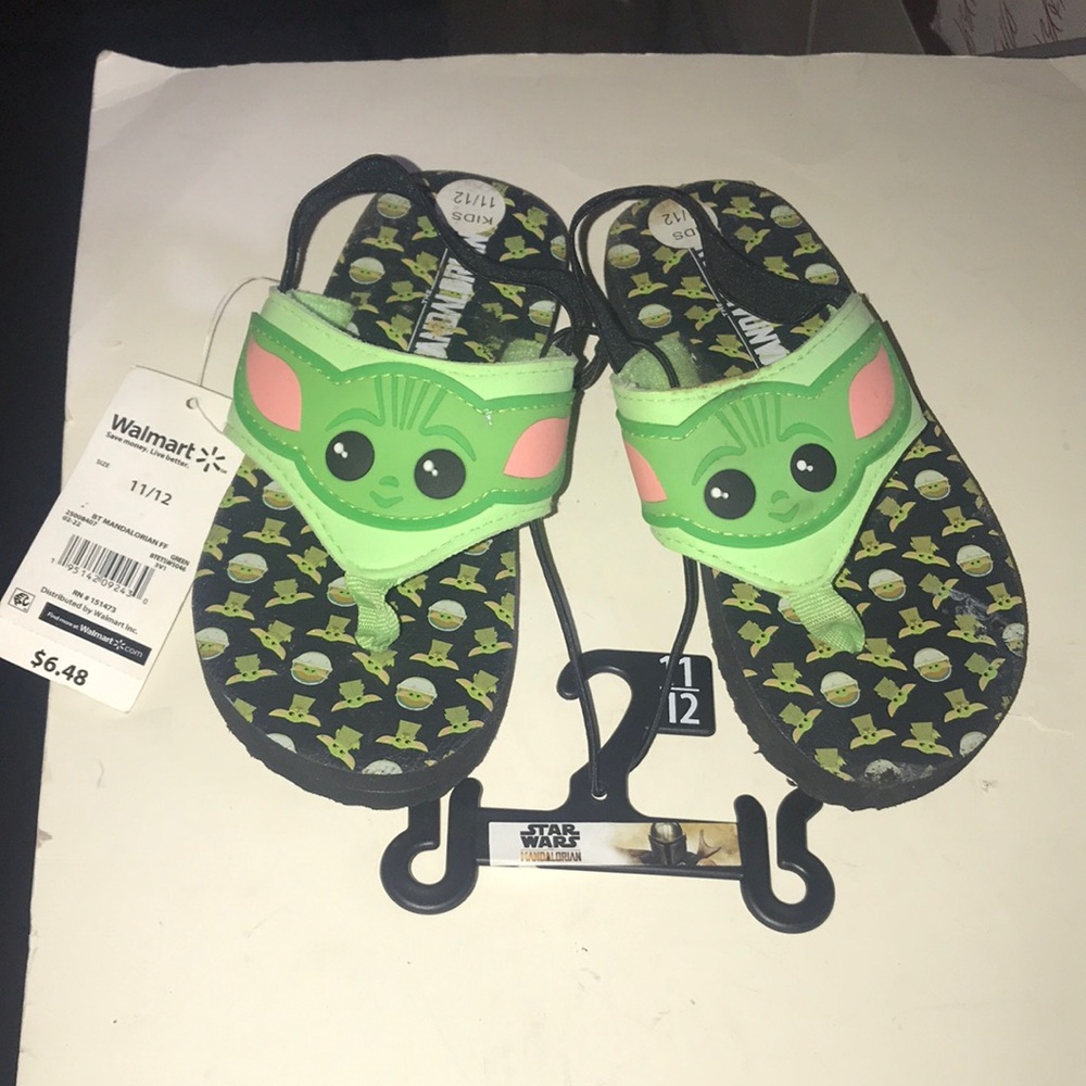 NWT Star Wars The Child (Grogu) Kids Sandals